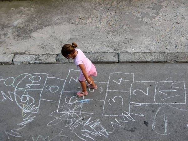 Chi decide dove giocano i bambini ?